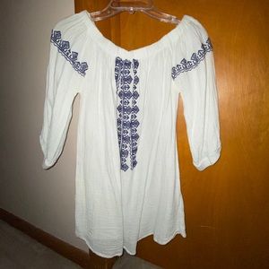 Long Sleeve off shoulder shirt